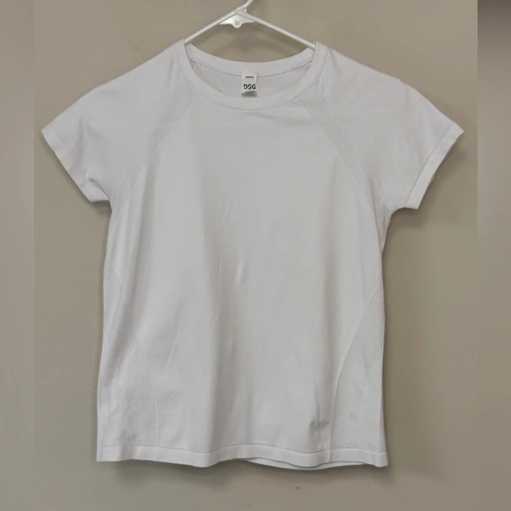 ⚡️3/$20⚡️DSG: Girls White Short Sleeve Seamless Athletic Top, Size L (14)